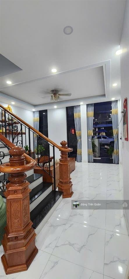 Nhà 3 tầng compound cát lái  đường 12m, full nội thất  ở ngay hoặc mở văn phòng  giá chỉ 10.2 tỷ