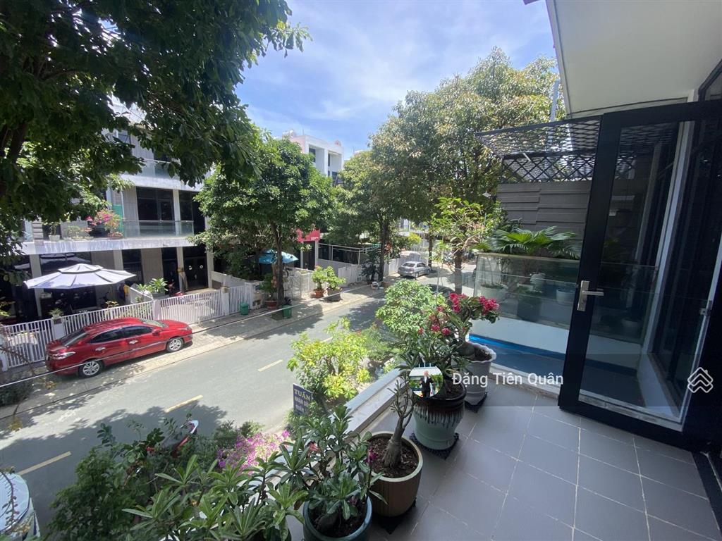 Bán nhà phố 3 tầng citi bella 1, dt 83.2m2, ngang 5.2m, 2 mặt trước sau, 4 pn, 5 wc, 10.1 tỷ