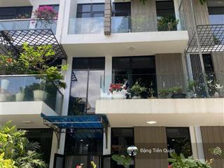 Bán nhà phố 3 tầng citi bella 1, dt 83.2m2, ngang 5.2m, 2 mặt trước sau, 4 pn, 5 wc, 10.1 tỷ