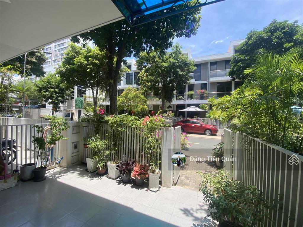 Bán nhà phố 3 tầng citi bella 1, dt 83.2m2, ngang 5.2m, 2 mặt trước sau, 4 pn, 5 wc, 10.1 tỷ