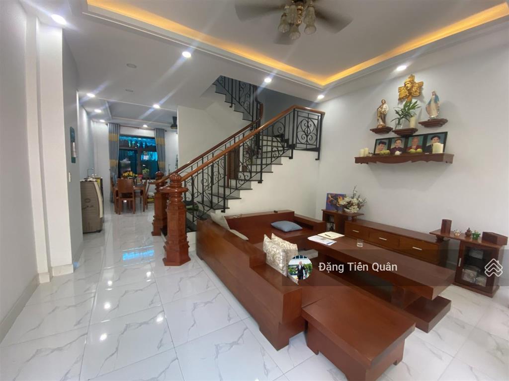 Bán nhà phố 3 tầng citi bella 1, dt 83.2m2, ngang 5.2m, 2 mặt trước sau, 4 pn, 5 wc, 10.1 tỷ