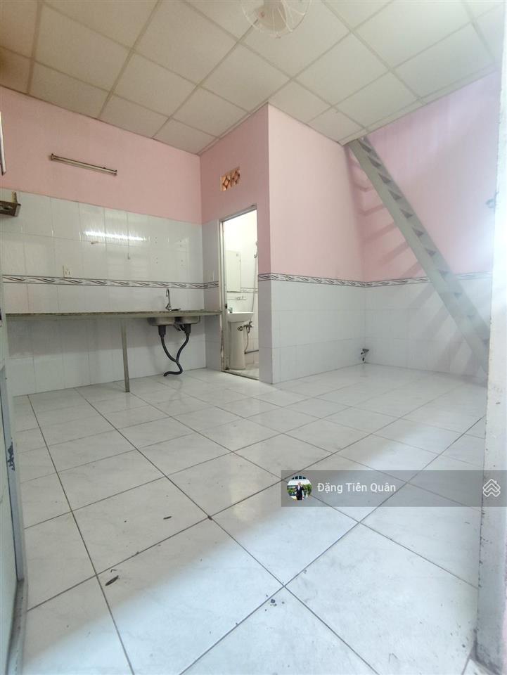 Mặt tiền nhựa 6m  chỉ 90tr/m  ngang 5m  sẵn nhà + 5 phòng trọ  dòng tiền 16tr/tháng