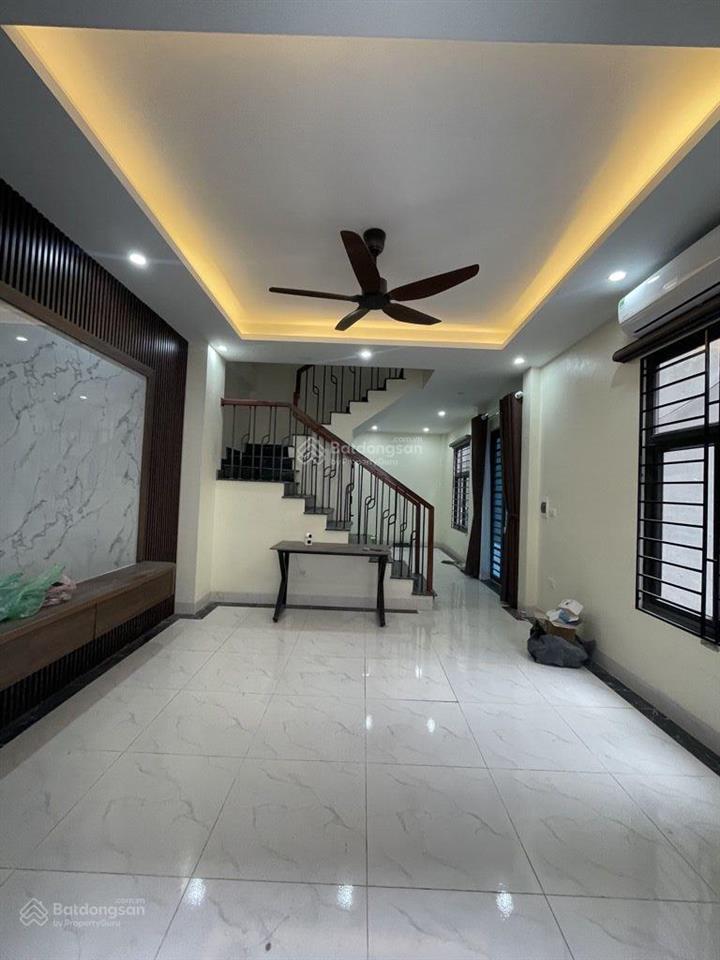 Bán nhà kiêu kỵ gia lâm hà nội lô góc ôtô đỗ cửa nhà 3 mới xây vinhome