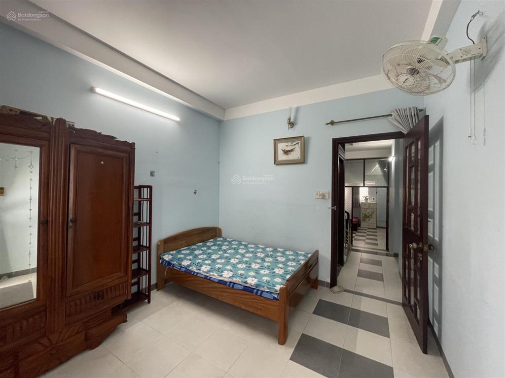 Cho thuê nhà 4 tầng hẻm lê thánh tôn, siêu trung tâm nha trang, sát vincom