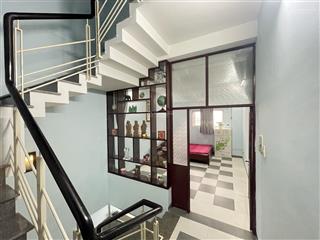 Cho thuê nhà 4 tầng hẻm lê thánh tôn, siêu trung tâm nha trang, sát vincom