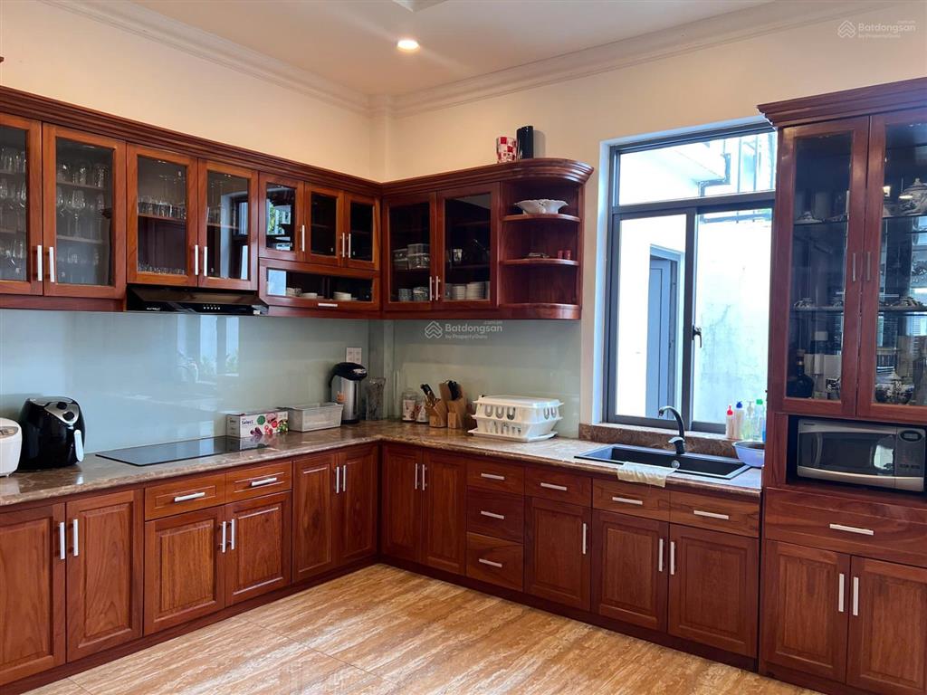 Bán nhà mặt tiền kinh doanh vcn phước hải  sổ đỏ  gần sông