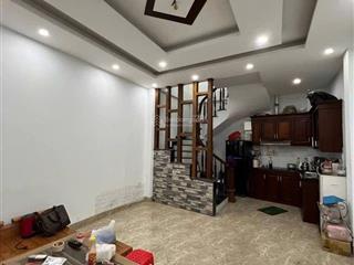 Bán gấp nhà 5 tầng ngay chợ bà chiểu 40m2 ngang hơn 4  6pn  chỉ 5tỷ nhỉnh