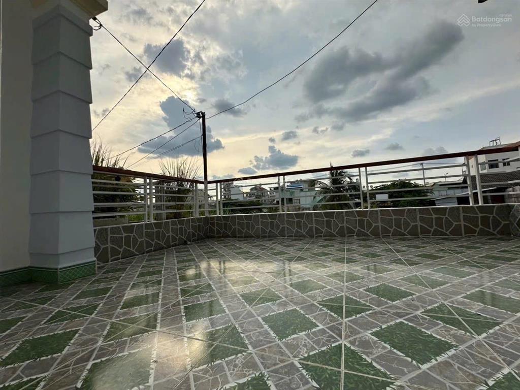 Ngay chợ bà chiểu hẻm 4m  84m2 (4.5x19m)  4 tầng  chỉ 8.5 tỷ