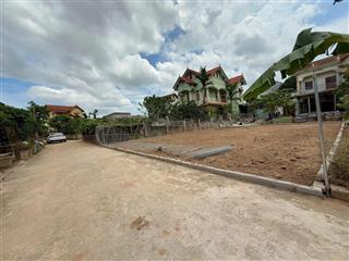 Nhỉnh 3tỷ sở hữu lô 73,3m đường ô tô thông tại liên nghĩa, văn giang.
cách sân vận động pvf