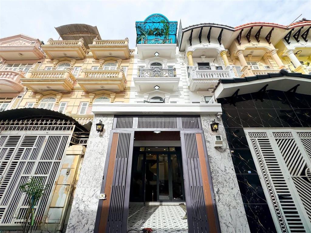 10,8 tỷ giảm mạnh còn 9,1 tỷ nhà 3 lầu sân thượng kdc lý phục man quận 7