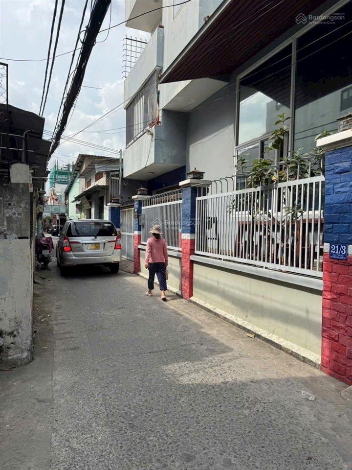 10,8 tỷ giảm mạnh còn 9,1 tỷ nhà 3 lầu sân thượng kdc lý phục man quận 7