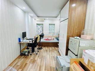 Hơn 5 tỷ nhà nhân mỹ 32m2 ô tô đỗ đầu ngõ thẳng tắp 5m, sổ vuông