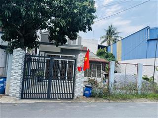 Vip nhà 200m, ngang 10.6m, ql13 cũ, đường 7m, gần chợ đầu mối thủ đức, nhỉnh 9 tỷ
