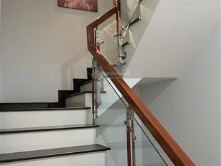 Nhà 4 tầng 60m2, kế lê văn việt, khu sầm uất, xe hơi vi vu. hơn 6 tỷ, cực hiếm, tăng nhơn phú, q9