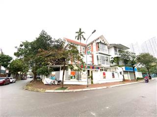 Siêu biệt thự resco cổ nhuế, phạm văn đồng  lô góc  vỉa hè rộng. 238 m2  30m mặt tiền