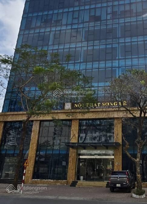 Toà văn phòng  mặt phố phạm văn đồng, hà nội  vị trí đẳng cấp.
296 m2 9 tầng  16,8m mặt tiền.