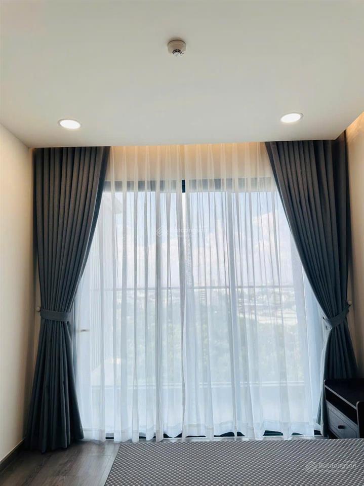 Cho thuê căn hộ 3pn diamond centery, celadon city, full nội thất, giá 21tr/tháng