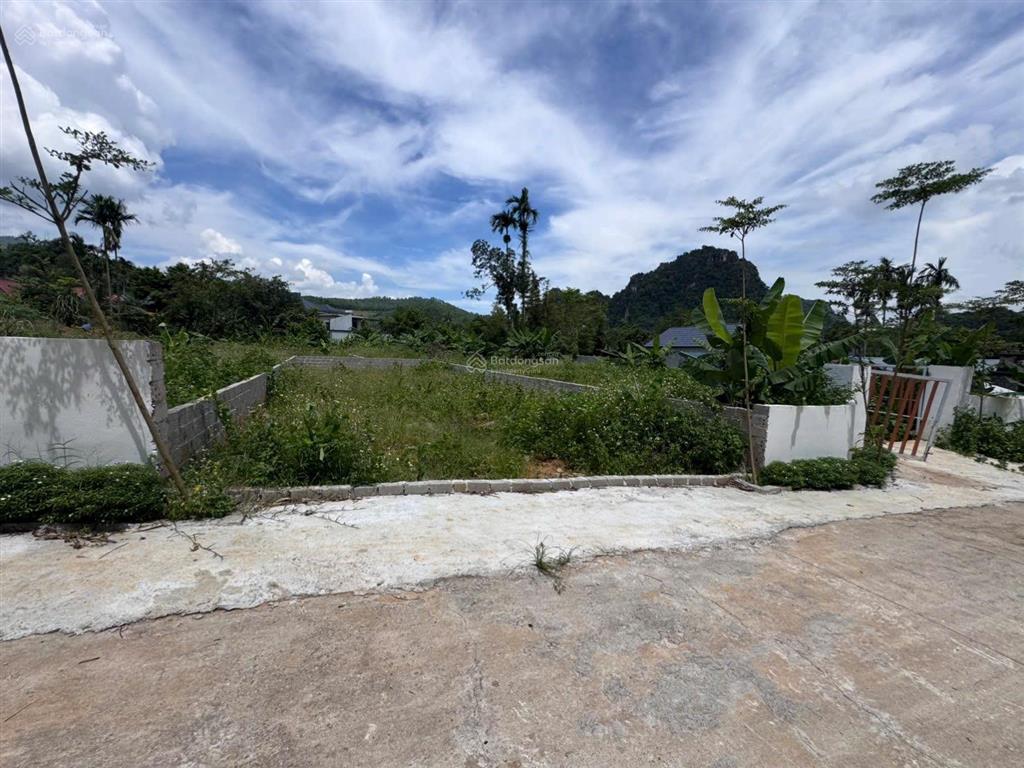 Chính chủ em cần bán không qua mô giới diện tích 154m2  50ont mặt tiền 7m
đường to thông thoáng t