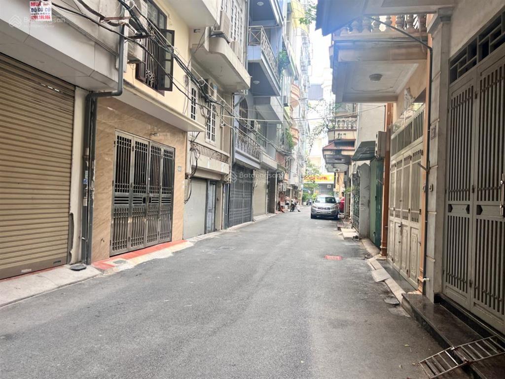 Bán nhà lạc long quân tây hồ, đường 2 ô tô tránh nhau, 5 tầng, 64m2, sát mặt phố, 23,5 tỷ