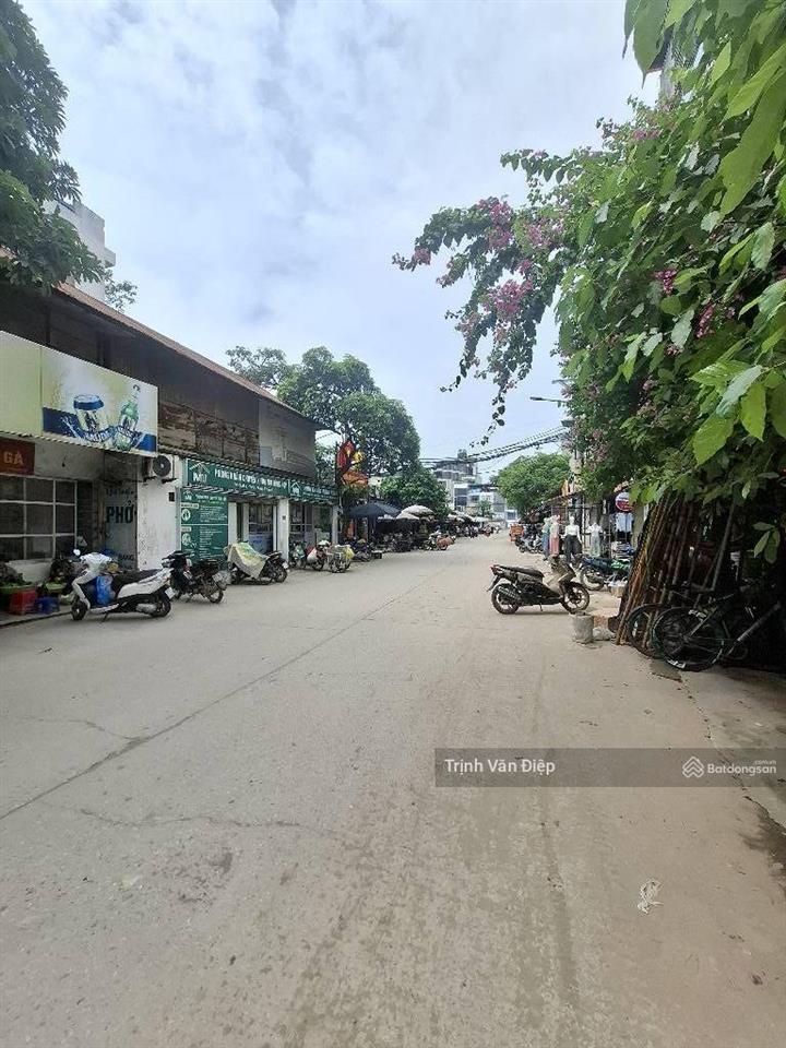 Bán nhà 4 tầng kinh doanh tại âu cơ, gần chợ, ngõ to như phố lớn trước nhà rộng 10m, 5.5 tỷ