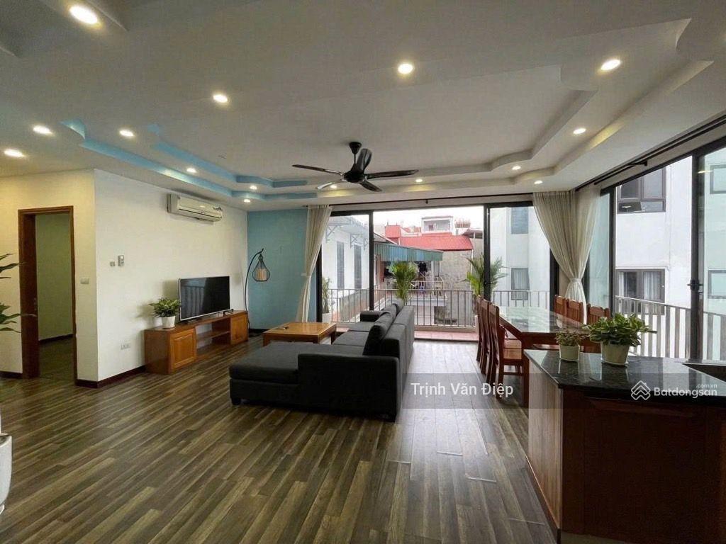 Bán nhà khu vườn đào  lạc long quân,lô góc 2 mặt đường, ô tô tránh có vỉa hè. 105m2, 5 tầng, 33 tỷ