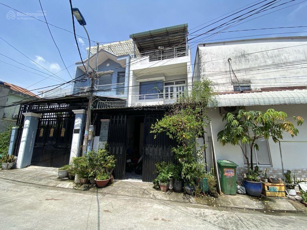 Nhà 3 tầng xe hơi quay đầu trung tâm nhà bè  gần 100m2  chỉ nhĩnh 7tỷ