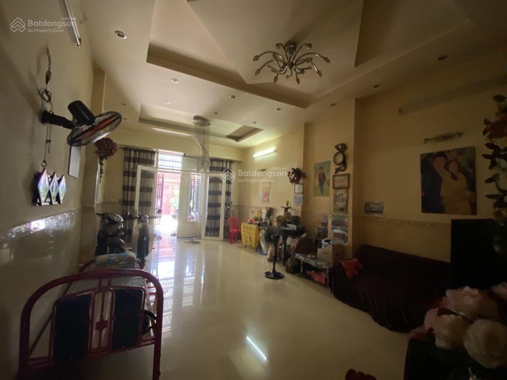 Nhà 3 tầng xe hơi quay đầu trung tâm nhà bè  gần 100m2  chỉ nhĩnh 7tỷ