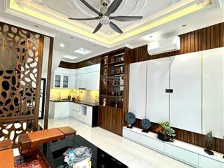 Bán nhà gấp yên hòa cầu giấy 30m2 5 tầng mặt tiền 4m, chỉ việc về ở