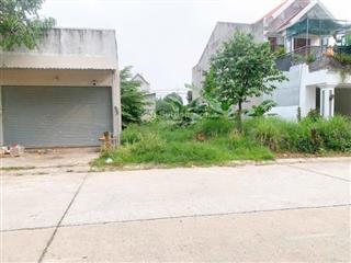 Cần sang tên lô đất 150m2 full thổ cư ngay chánh phú hoà,bến cát 800tr gần chợ,khu dân cư sầm uất