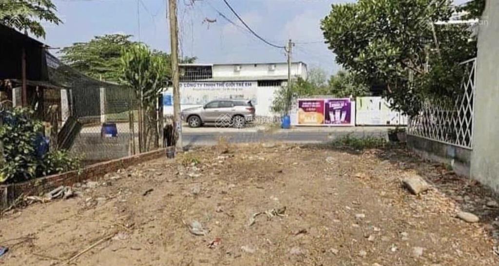 Kẹt tiền bán gấp lô đất full thổ cư 300m2/1tỷ2 ngay tân vĩnh hiệp,tân uyên cạnh chợ, kinh doanh tôt
