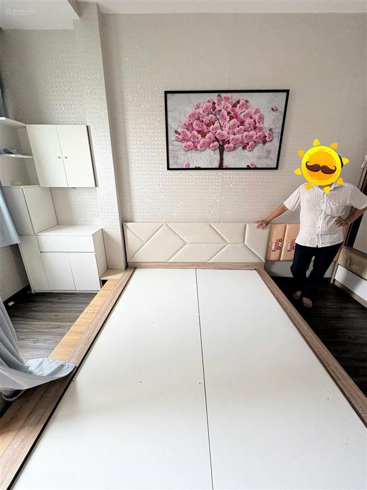 (cg 6,x tỷ) nhà 3 tầng đẹp ngay vòng xoay phú hữu quận 9 giáp q2