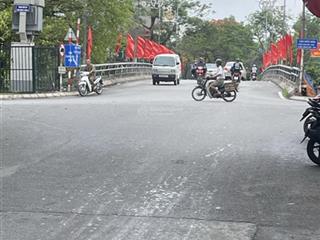 Bán đất mặt đường chính hữu hoà ô tô vào. phù hợp đầu tư xây cho thuê có dòng tiền ổn định