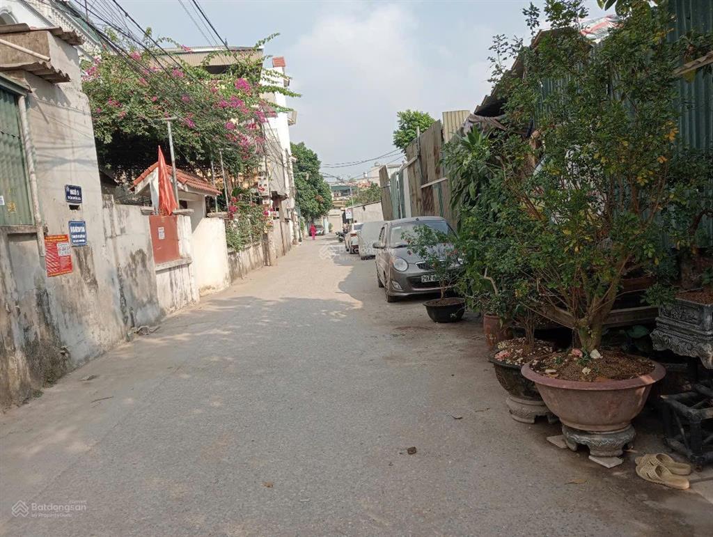 Chính chủ bán mảnh đất hữu hoà 60m ô tô vào đất ngõ thông giá đầu tư