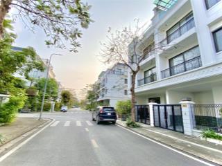 Bán biệt thự hạ long marina, 14 tỷ, 100m2, 5pn + 5wc, chính chủ