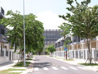 Bán nhà phố 5.5m x 20m, phoneix central 3 mặt sông giá giá chỉ từ 8.2 tỷ