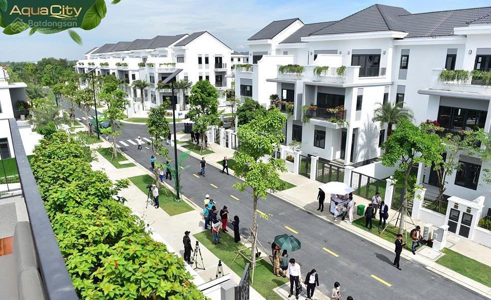 Bán biệt thự tại dự án aqua city, giá 6,45 tỷ vnd,  pkd novaland ngọc dung 0931 556 ***