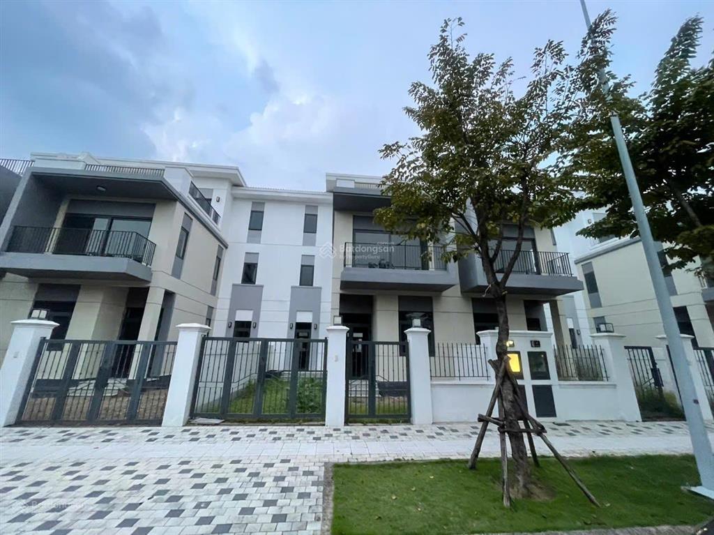 Bán nhà phố the suite aqua city 8x20m, giá chỉ 6.5 tỷ all in nhà sẵn ở liền.  ngọc dung 093155617