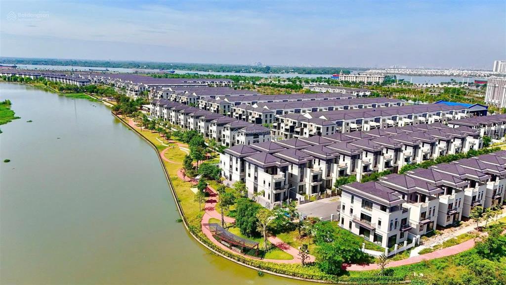 Biệt thự đơn lập sông tự nhiên 400m2, chỉ 25 tỷ, vào tiền nhẹ.  0931 556 ***