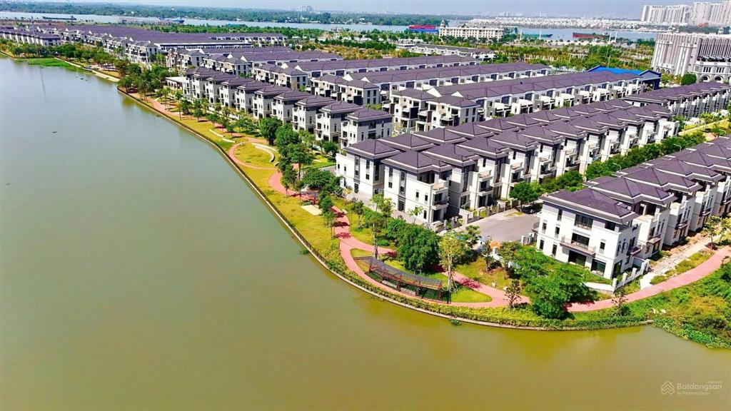 Biệt thự đơn lập sông tự nhiên 400m2, chỉ 25 tỷ, vào tiền nhẹ.  0931 556 ***