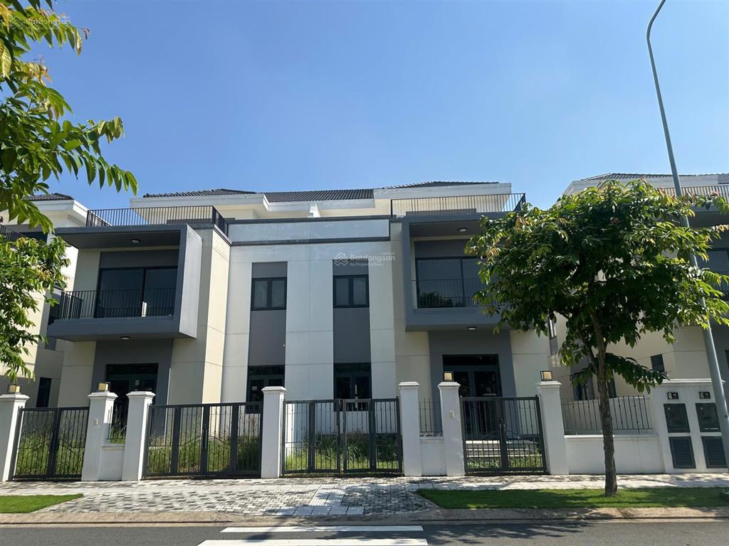 Cắt lỗ 1.7 tỷ, nhà phố 6x19.5m, valencia aqua city sẵn nhà bàn giao