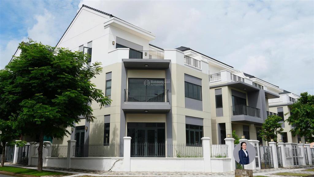 Nhà phố góc mảng xanh giá hiếm của aqua city