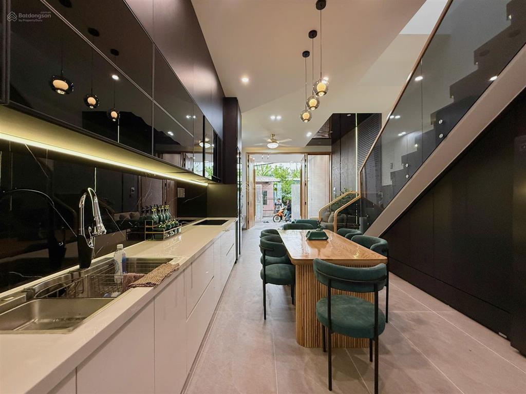 Bán nhà 3 tầng đẹp ở phường hòa khánh (phường hòa khánh bắc cũ)  tp đà nẵng