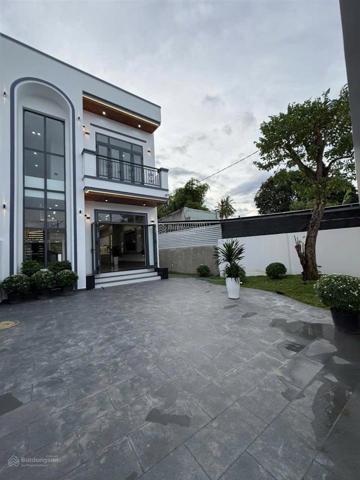 Bán nhà ngay trung tâm thị trấn diên khánh diện tích đất 309m2 giá 4tỷ680