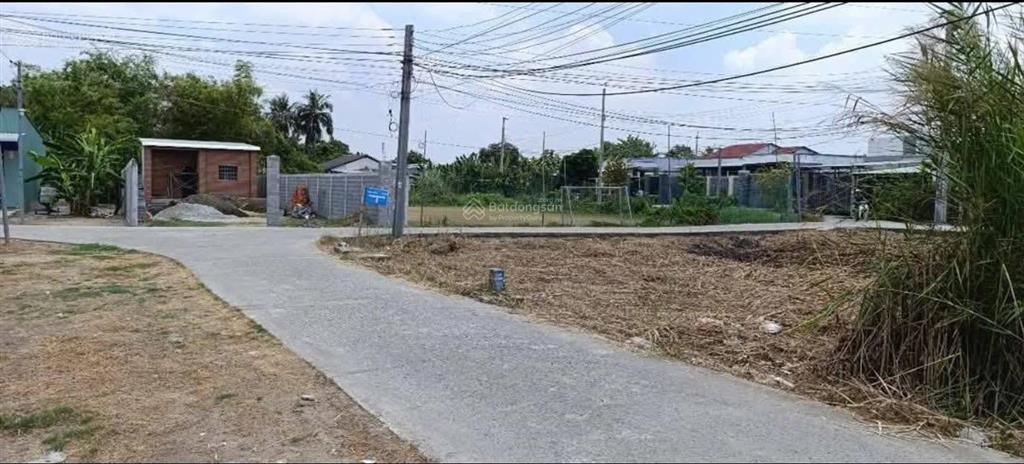 Chính chủ bán lô đất 962m2 gần khu hành chính thủ thừa, long an, chỉ 2,5tr/m2, giá rẻ hơn khu vực