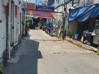 Bán nhà tại đường số 10, tân quy, trung tâm quận 7, 70,5m2, nhỉnh 8 tỷ, nở hậu