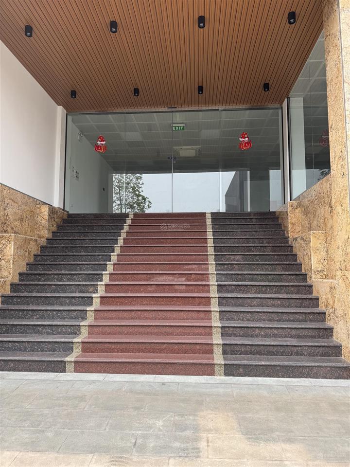 Chính chủ cho thuê làm văn phòng, cho thuê 4 tầng, 130m2/tầng