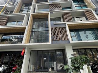 Chính chủ cần tiền bán gấp  nhà mặt phố thảo điền giá bán chỉ 62 tỷ thuê 129,32 triệu/tháng