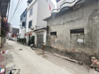 Bán đất tặng nhà 2 tầng, tại thôn đông tàm xá  đông anh, diện tích 180m2 giá 23.4tỷ, ô tô đỗ cổng