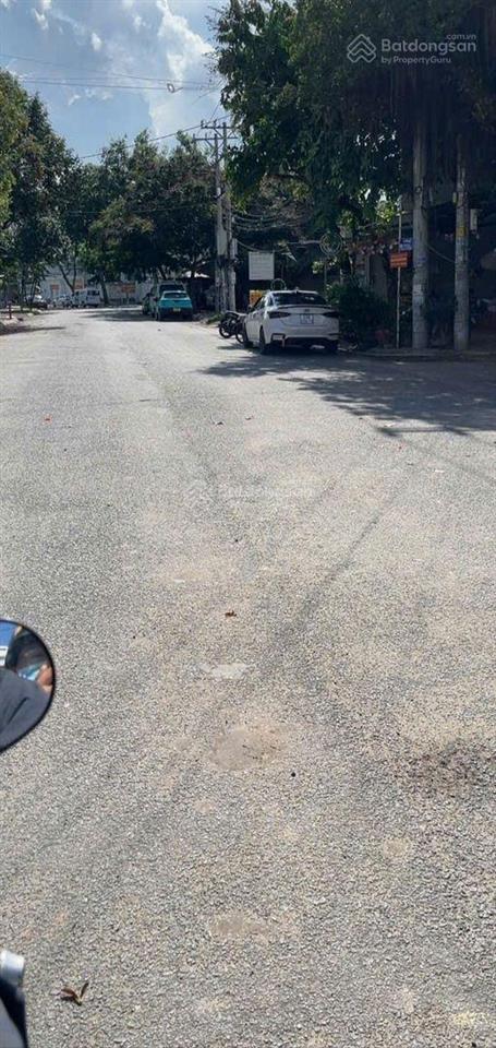 Bán nhà hxt  40m2  ttn ra phan văn hớn  giá chỉ 5,2tỷ