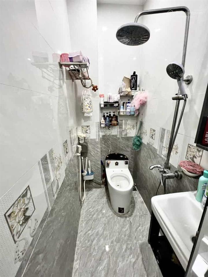 Bán nhà hxt  40m2  ttn ra phan văn hớn  giá chỉ 5,2tỷ